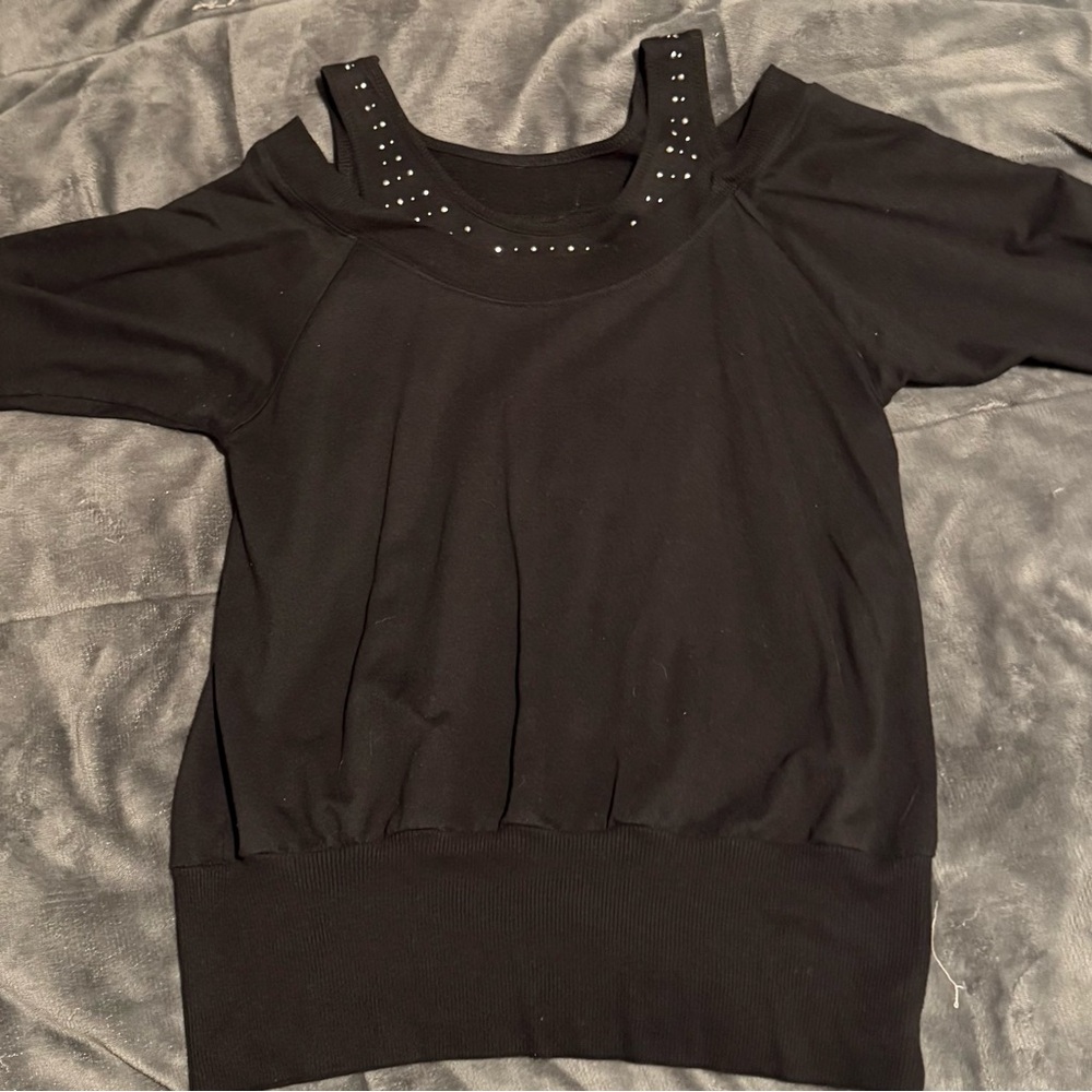 Y2K Women's Black Studded Cold Shoulder Top